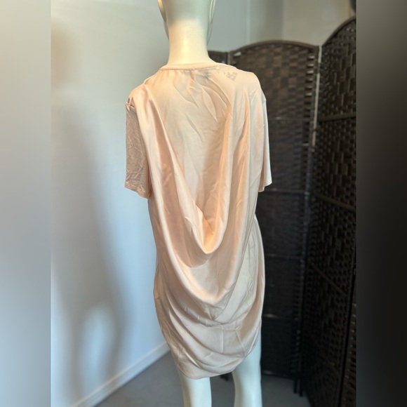 Halston Heritage  pastel peach multi media hi low drape back tunic size L - Picture 4 of 8